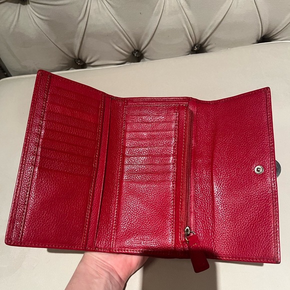 Danier - Genuine Leather Wallet - Picture 10 of 11